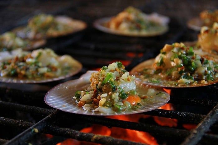 Cổng Tò Vò - kỳ quan thiên nhiên không giống ai trên đảo núi lửa.