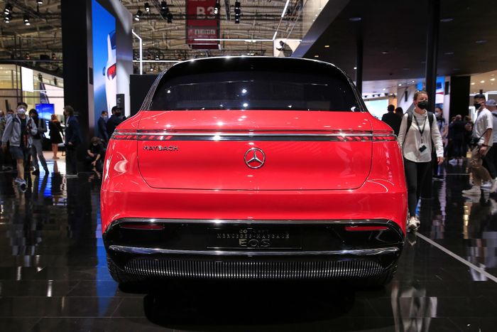 Dành thời gian chiêm ngưỡng Mercedes-Maybach EQS Concept