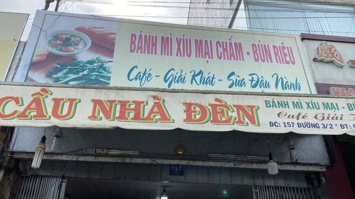 Bánh mì xíu mại Đà Lạt