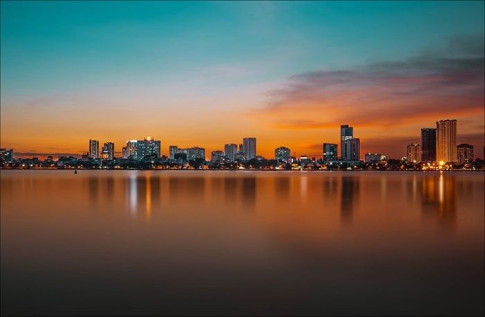 Một vòng quanh Hồ Tây có chiều dài bao nhiêu kilômét?