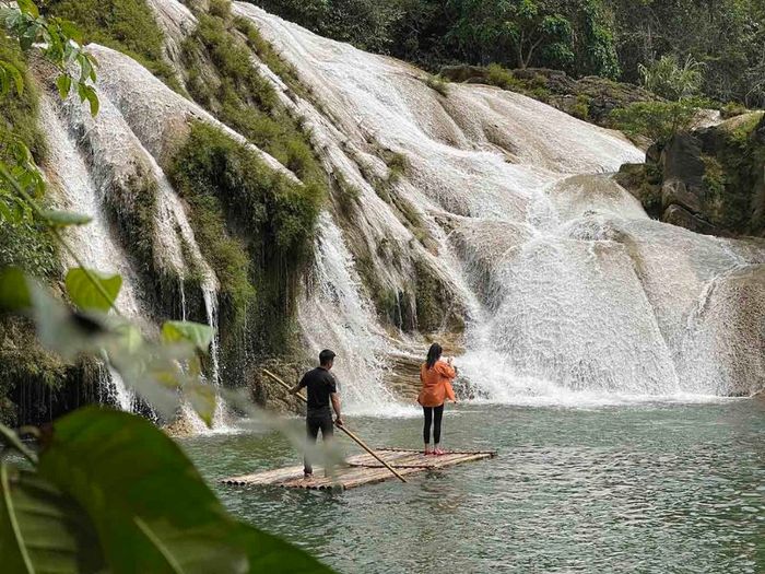 Thác Bản Ba, vẻ đẹp huyền ảo của ba tầng nước tựa như cảnh tiên.