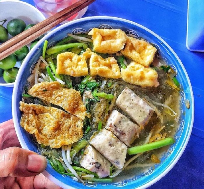 Bánh đa trộn Hà Nội