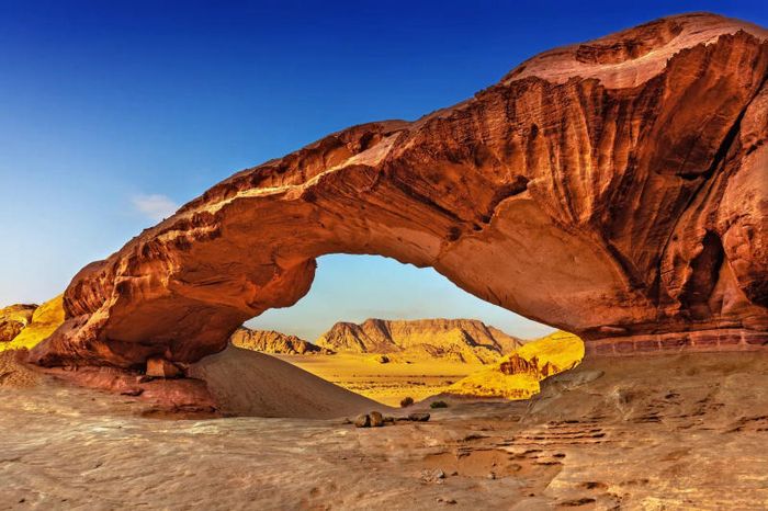 Sa mạc Wadi Rum, thung lũng ánh trăng với vẻ đẹp siêu thực 2