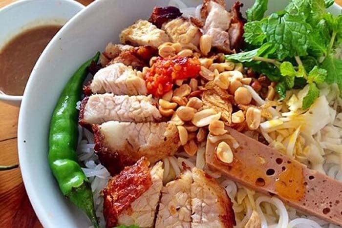 Bún mắm nêm - một đặc sản của Đà Nẵng (Nguồn: Pinterest)