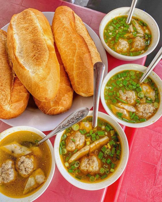 Bánh mì xíu mại Đà Lạt