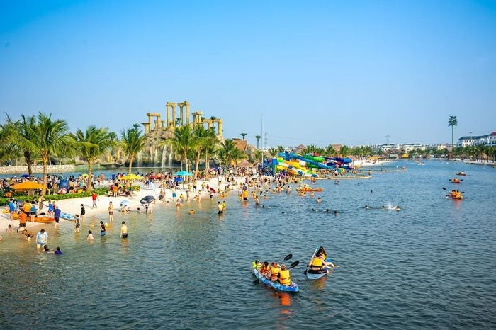 Khoảng cách một vòng quanh Hồ Tây là bao nhiêu kilômét?
