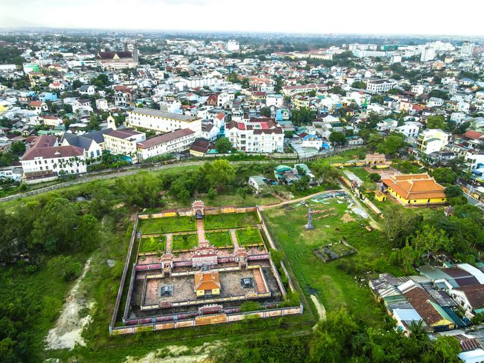 Lăng Dục Đức