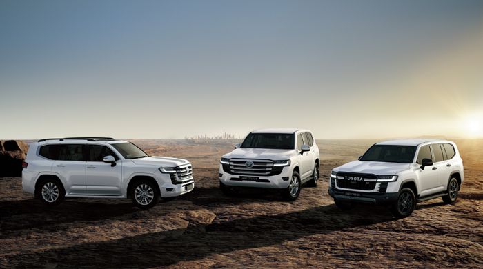 Sự nổi lên của Toyota Land Cruiser 2022 đã khiến người mua điên đảo trên nhiều thị trường. Toyota cũng đã yêu cầu các khách hàng mua xe không được chuyển nhượng lại trong thời gian 1 năm.