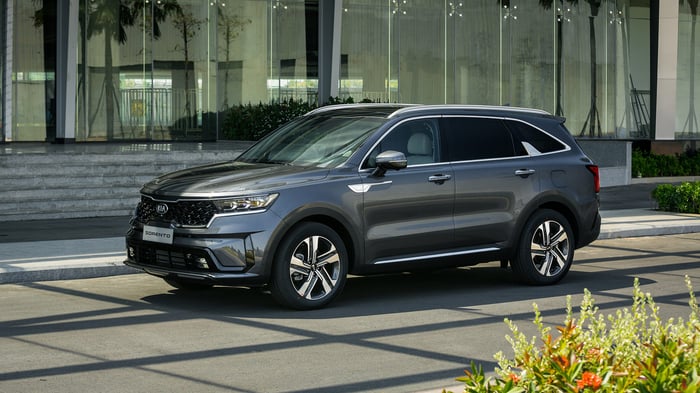 Với việc bổ sung trang bị hấp dẫn, Kia Sorento trở thành lựa chọn hàng đầu trong phân khúc