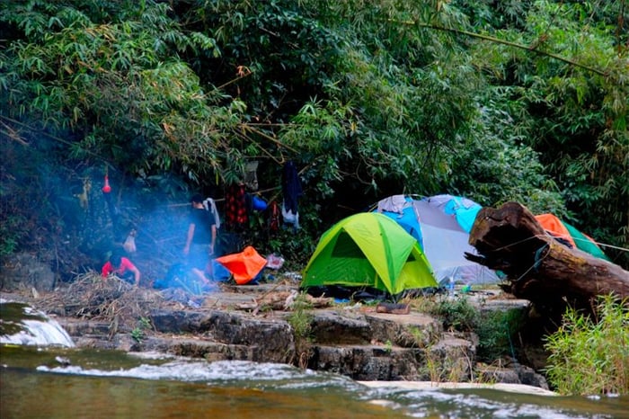 Phi Liêng, điểm nhấn kỳ vĩ giữa dãy núi đại ngàn, vẫn giữ vị thế là thác hàng đầu.