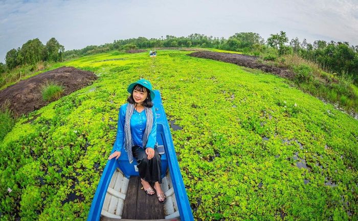 Khu bảo tồn thiên nhiên Lung Ngọc Hoàng sở hữu vẻ đẹp tự nhiên lãng mạn