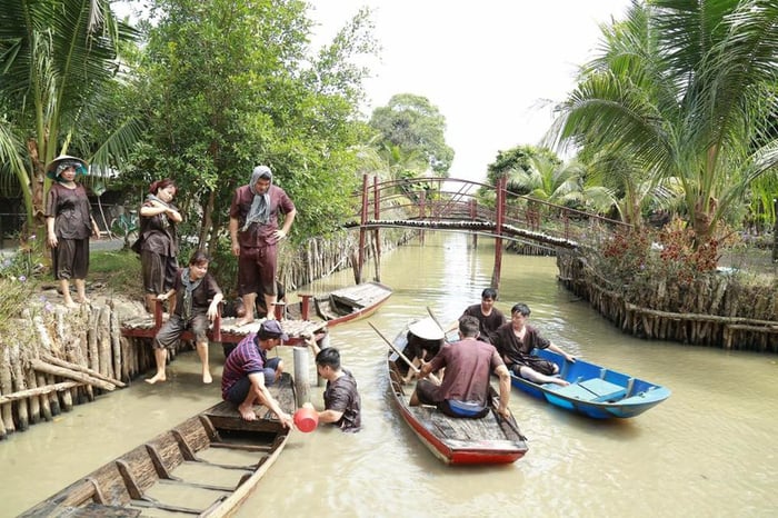 Thưởng thức Bánh hỏi heo quay Phong Điền số 6 trong xứ gạo trắng, nước trong