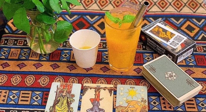 cafe tarot hà nội