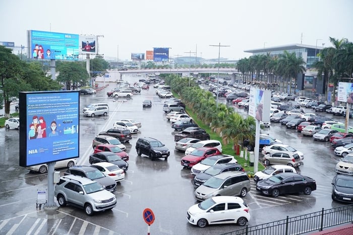 Phương tiện di chuyển tới sân bay Nội Bài