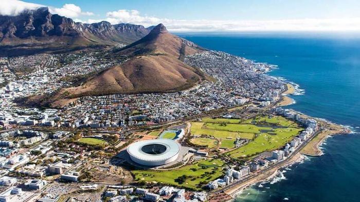 Có một thành phố Cape Town yên bình nằm bên bờ biển Đại Tây Dương