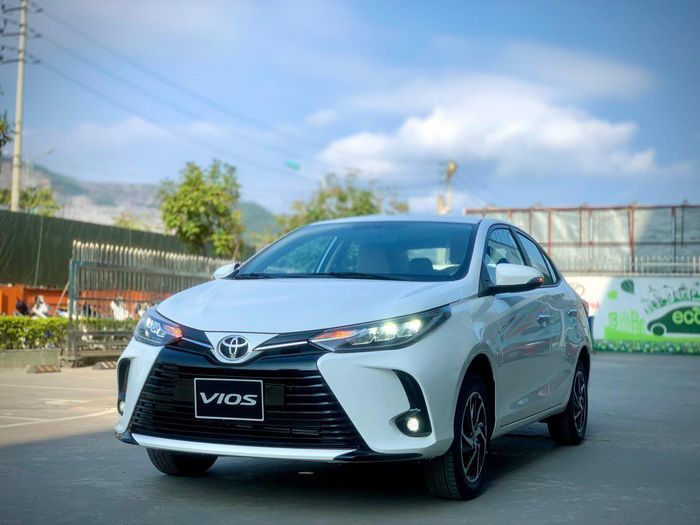 Toyota Vios 2021 ra mắt với giá khởi điểm từ 478 triệu đồng tại Việt Nam, đối thủ trực tiếp của Honda City 2021