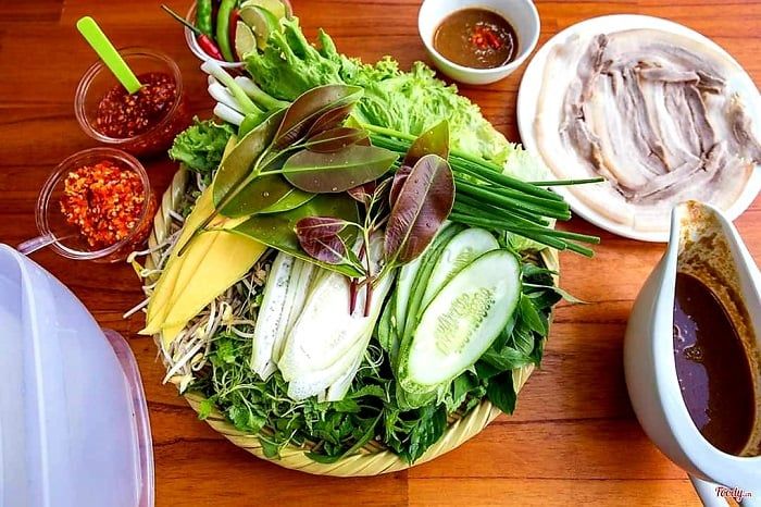 Ăn tối ở Đà Nẵng