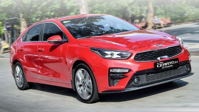 Kia Cerato vững chắc giữ ngôi vương, dẫn đầu phân khúc sedan hạng C