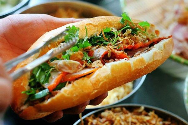 Trưa ở Sài Gòn