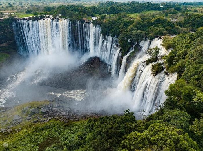 Khám phá viên ngọc trai quý giá ở Angola giữa lòng lục địa đen