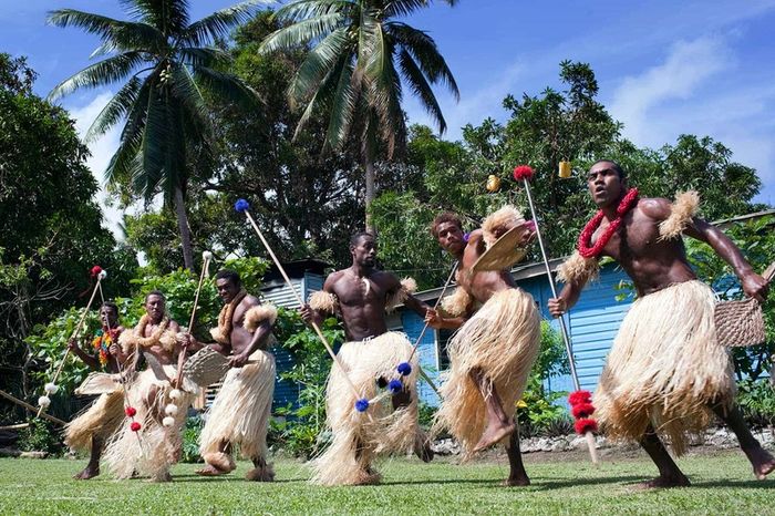 Fiji - nơi hạnh phúc tự nhiên lan tỏa, nơi bạn có thể tận hưởng những trải nghiệm văn hóa độc đáo như Meke.