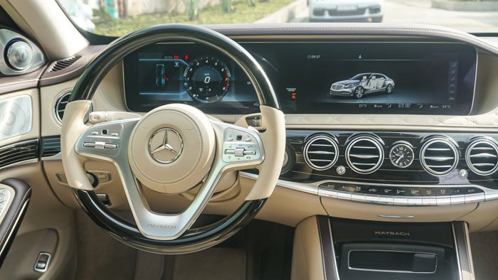 Mercedes-Maybach S560 4MATIC màu hiếm Emerald Green đầu tiên tại Việt Nam Mercedes-Maybach-S560-4MATIC-Emerald Green (19).JPG