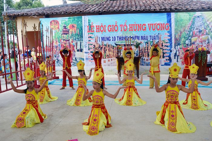 Giỗ tổ Hùng Vương