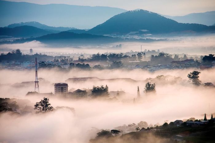 Khám phá Đà Lạt vào tháng Bảy - Một Đà Lạt đẹp nhưng đầy nỗi buồn