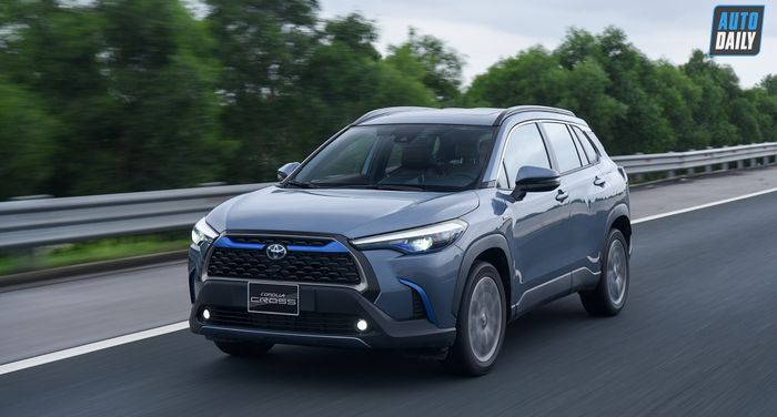 Người Dùng Đánh Giá Toyota Corolla Cross 1.8HV: Mẫu SUV Đô Thị Vượt Trên Sự Mong Đợi h41.jpg