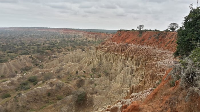 Khám phá viên ngọc trai quý giá ở Angola giữa lòng lục địa đen