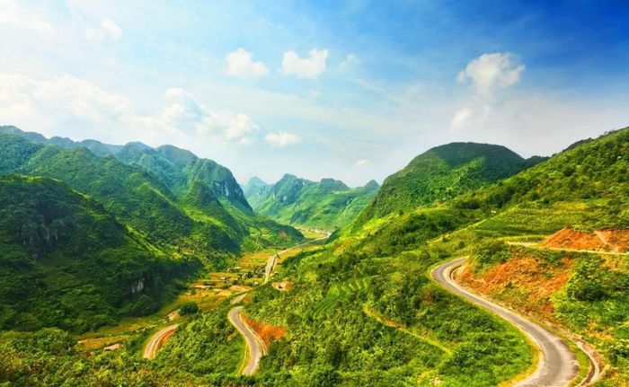 Hành trình chinh phục đèo Pha Đin với những cung đường thú vị