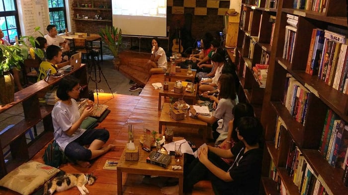 Khám phá thế giới cafe sách tại Hà Nội