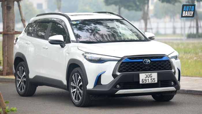 Người Dùng Đánh Giá Toyota Corolla Cross 1.8HV: Mẫu SUV Đô Thị Vượt Trên Sự Mong Đợi corolla-cross-2.jpg