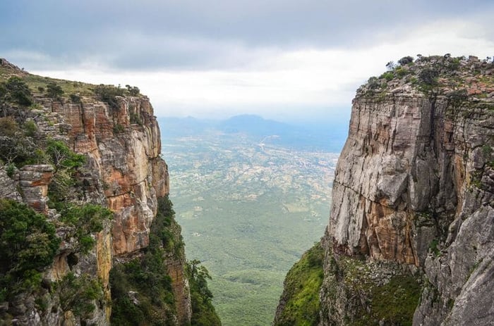 Khám phá viên ngọc trai quý giá ở Angola giữa lòng lục địa đen