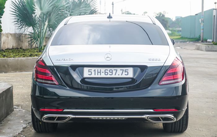 Mercedes-Maybach S560 4MATIC màu hiếm Emerald Green đầu tiên tại Việt Nam Mercedes-Maybach-S560-4MATIC-Emerald Green (16).JPG