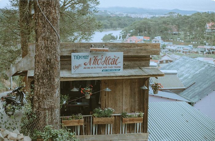 Tìm lại chút yên bình đã bị lãng quên tại Tiệm May Kỷ Niệm