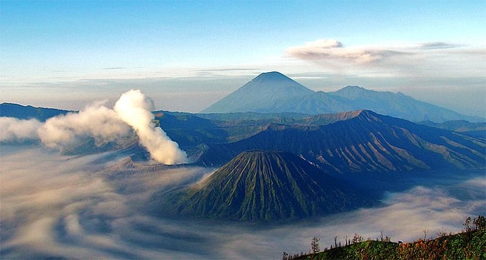 Vẻ đẹp kỳ vĩ của núi lửa Bromo ở phía đông của đảo Java, Indonesia 2