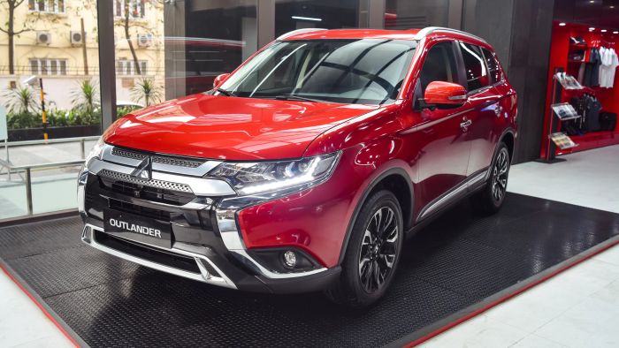 Mitsubishi Outlander nhận nhiều ưu đãi hấp dẫn outlander-1.png