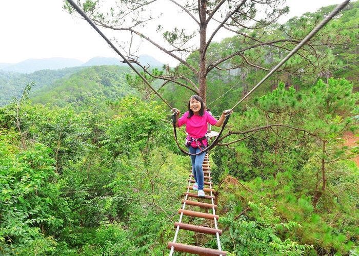 Thách thức bản thân với trò đu dây zipline thú vị số 4 tại Datanla High Rope Course