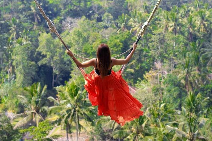 Thức tỉnh cảm xúc cùng Bali Swing nổi tiếng của quốc đảo Bali 9