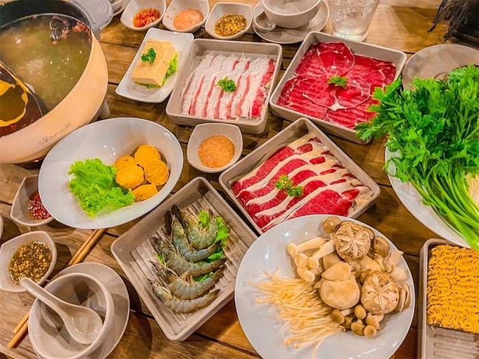 Quán cà phê Túi Mơ To - Đây là nơi có rất nhiều góc sống ảo đấy 17