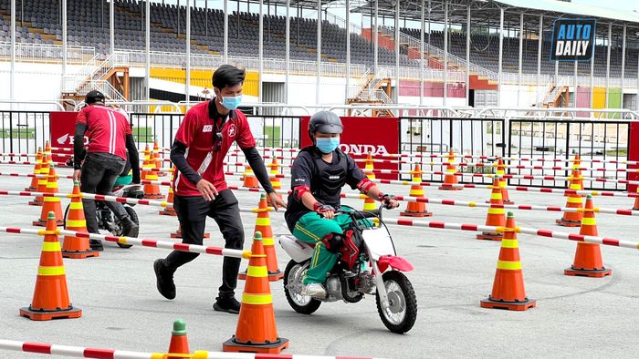 Chương trình đua mini dành cho trẻ em “Kid Training” – Một hoạt động mới thú vị tại VMRC 2022 vmrc-2022-kid-training3.jpg