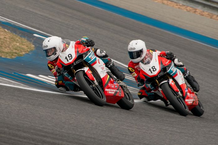 Chặng 1 ARRC 2024: Gửi đi những tiếc nuối từ trường đua Chang, Thái Lan. Kết quả Race 1: Cao Việt Nam tiếp tục không thể đạt được bục podium. Ảnh: race-1-arrc-2024-11.jpg