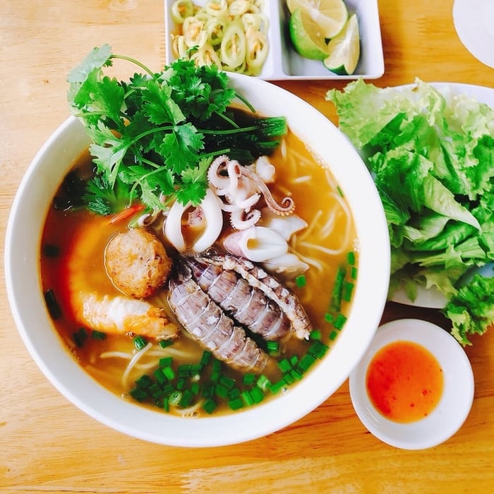 Bún hải sản Hà Nội