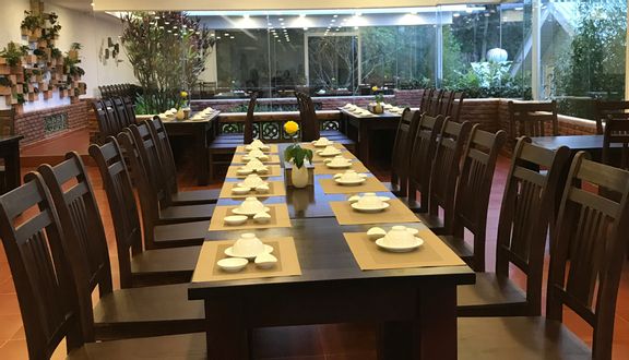 May Restaurant Đà Lạt - Không gian ấm áp, hương vị Việt 10