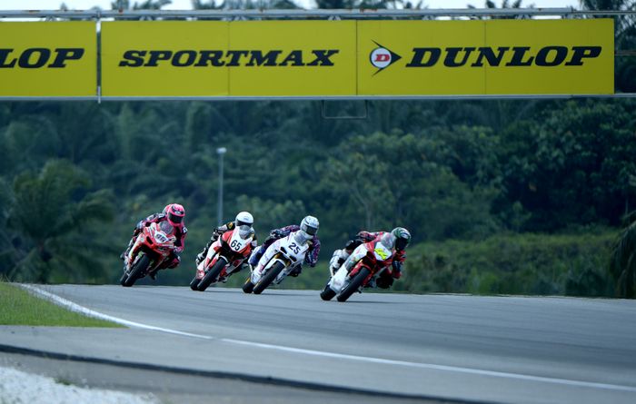 Kết quả Cuộc đua 1 Chặng 2 ARRC 2023: Nguyễn Anh Tuấn bất ngờ đạt top 10 arrc-2023-race1-08.jpg