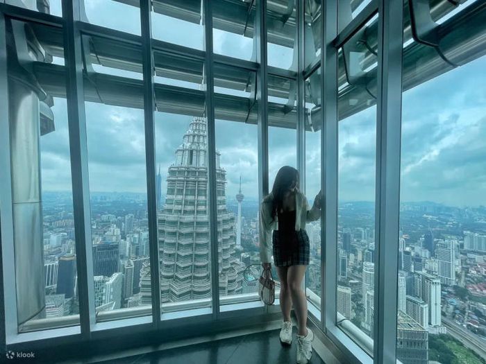 Tháp đôi Petronas cao chọc trời, là biểu tượng quốc gia của Malaysia