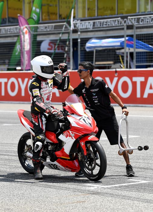 Kết quả Cuộc đua 1 Chặng 1 ARRC 2023 – Cao Việt Nam vào top 10 arrc-2023-round1-race1-06.jpg