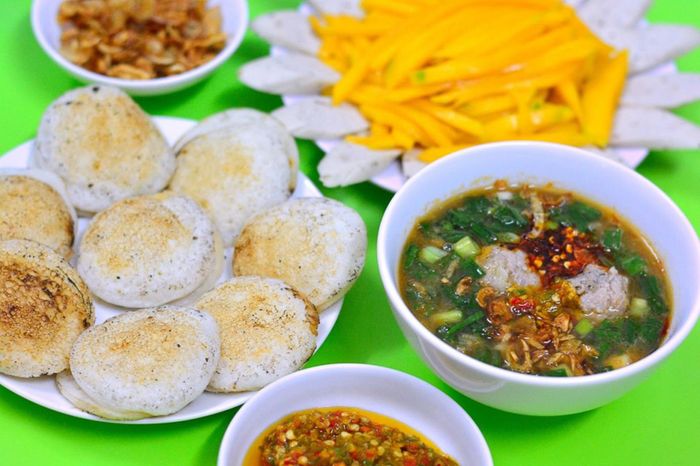 Top những quán bánh căn ngon nhất ở Đà Lạt