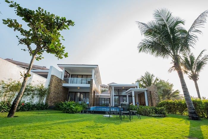 Villa 4 phòng ngủ với tầm nhìn ra biển tại Vinpearl Luxury Đà Nẵng